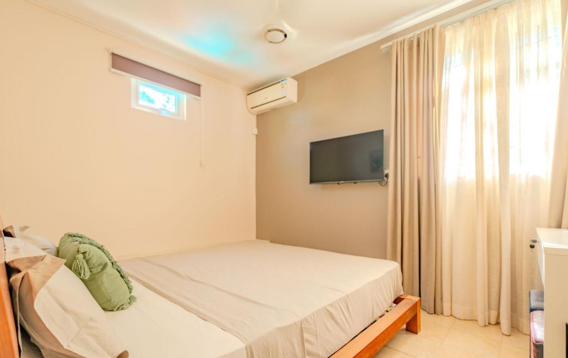 Pereybere Beach Paradise 4 Bedroom Apt Esterno foto